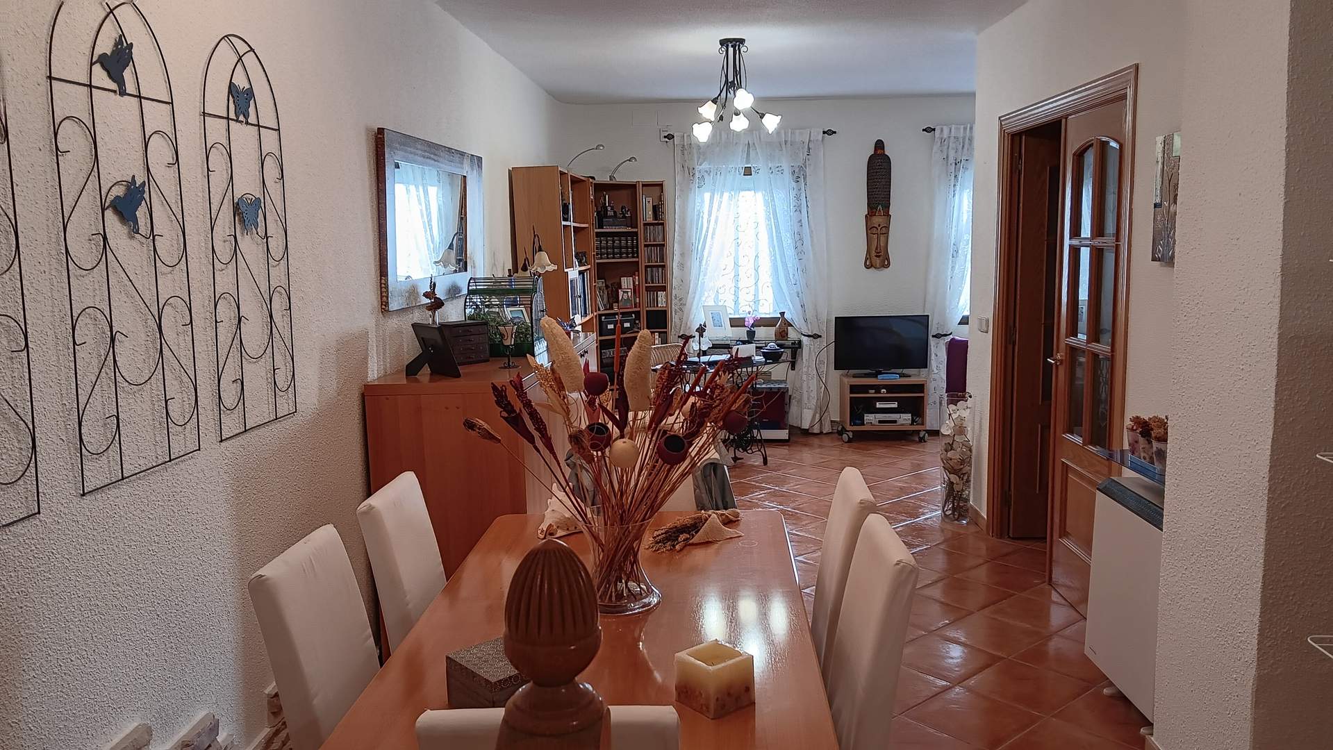 Alquila por horas Apartamento planta baja con patio muy coqueto