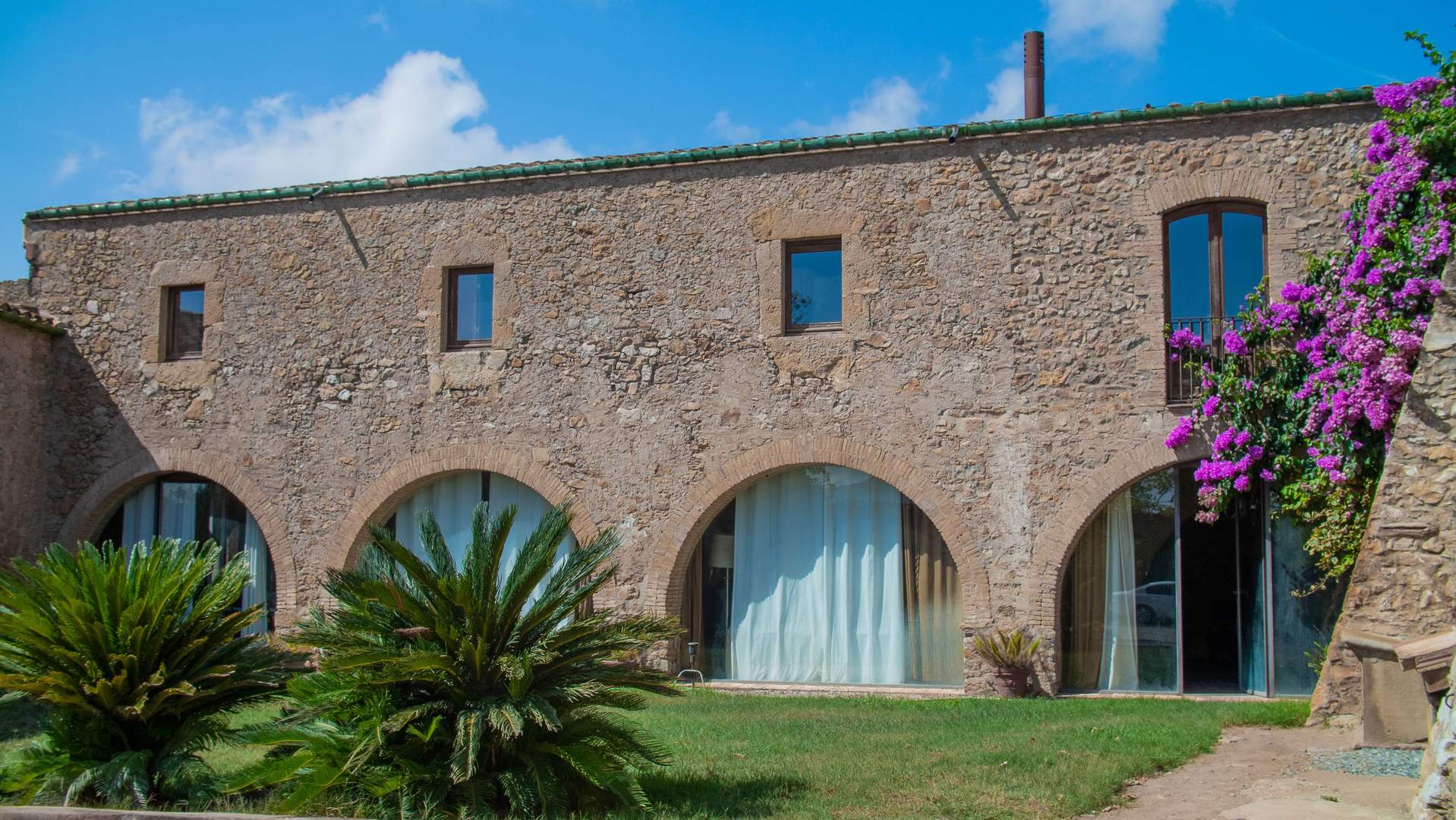 Alquila por horas Masia en el Empordà Girona España