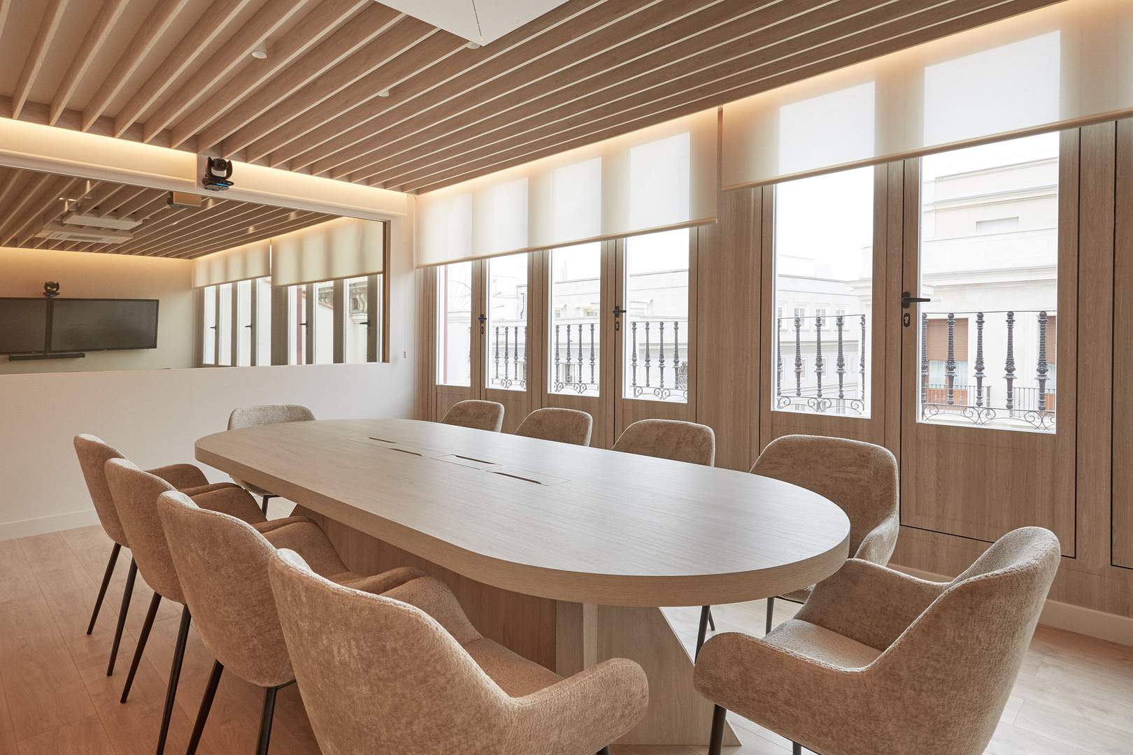 Alquila por horas Oficina exclusiva en el corazón de Madrid con terraza privada y vistas