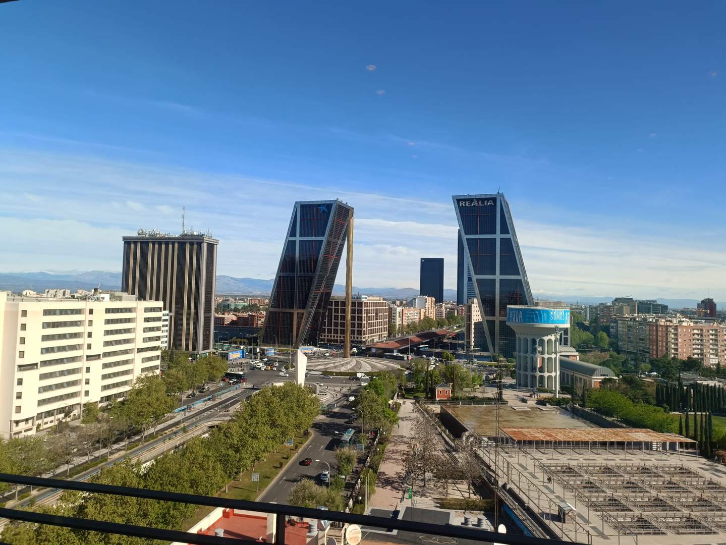 Alquila por horas Apartamento con vistas al Pº de la Castellana y Torres Kio