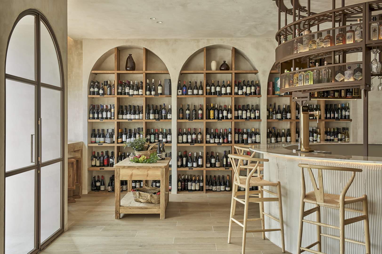 Alquila por horas Vinoteca de diseño en pleno centro de Boadilla