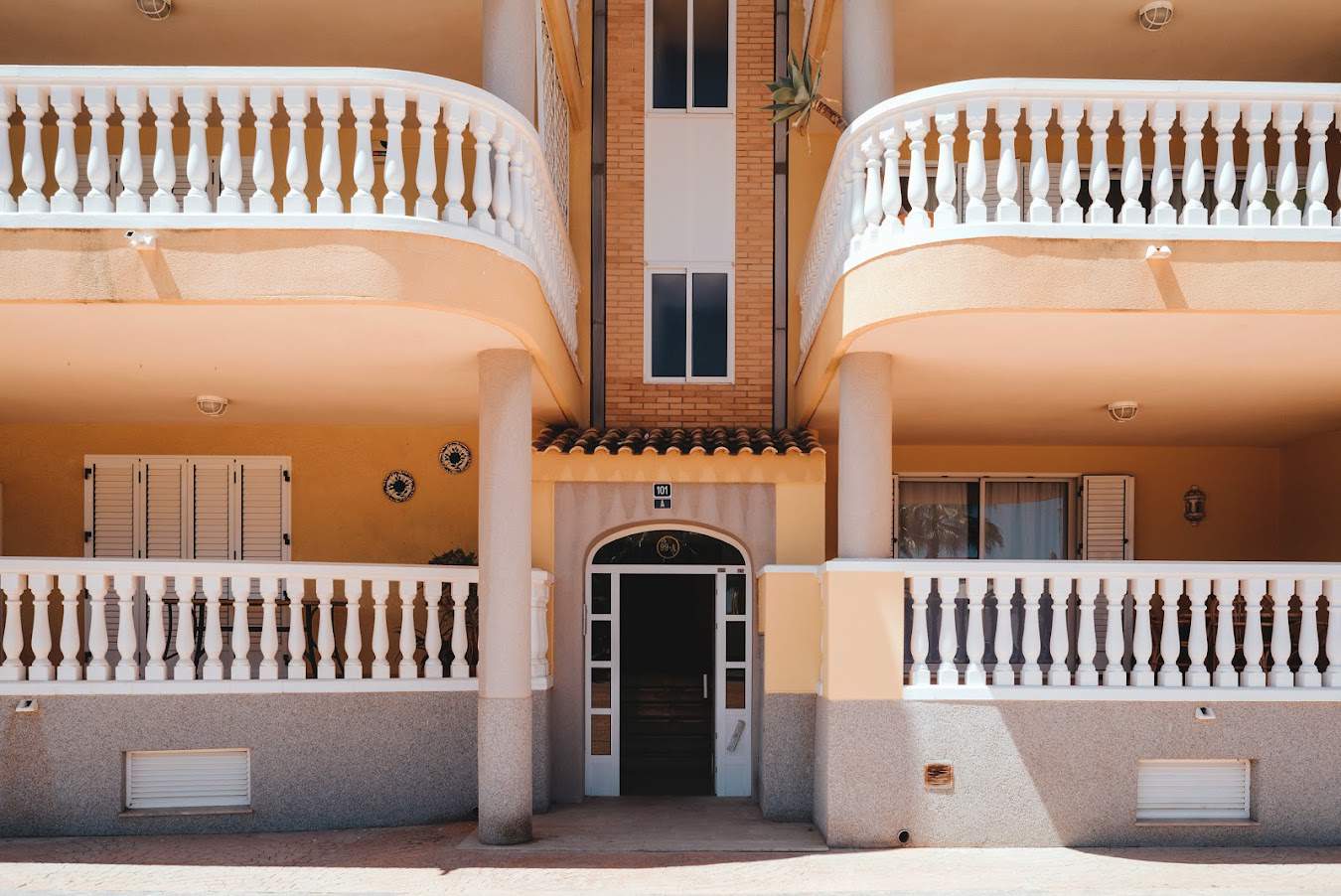 Alquila por horas Apartamento unifamiliar con terraza y vistas al mar