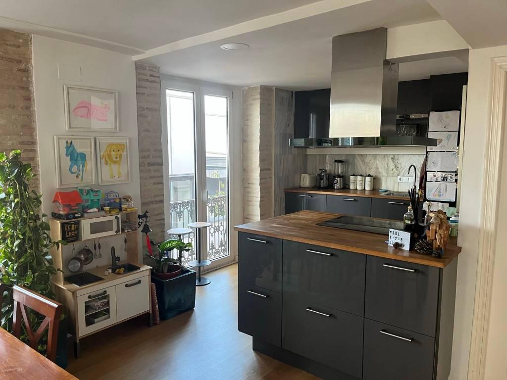 Alquila por horas Dúplex con vistas y chimenea, de estilo moderno y artístico