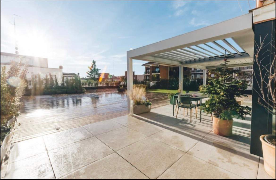 Alquila por horas Vivienda con espectacular terraza de 450 m2
