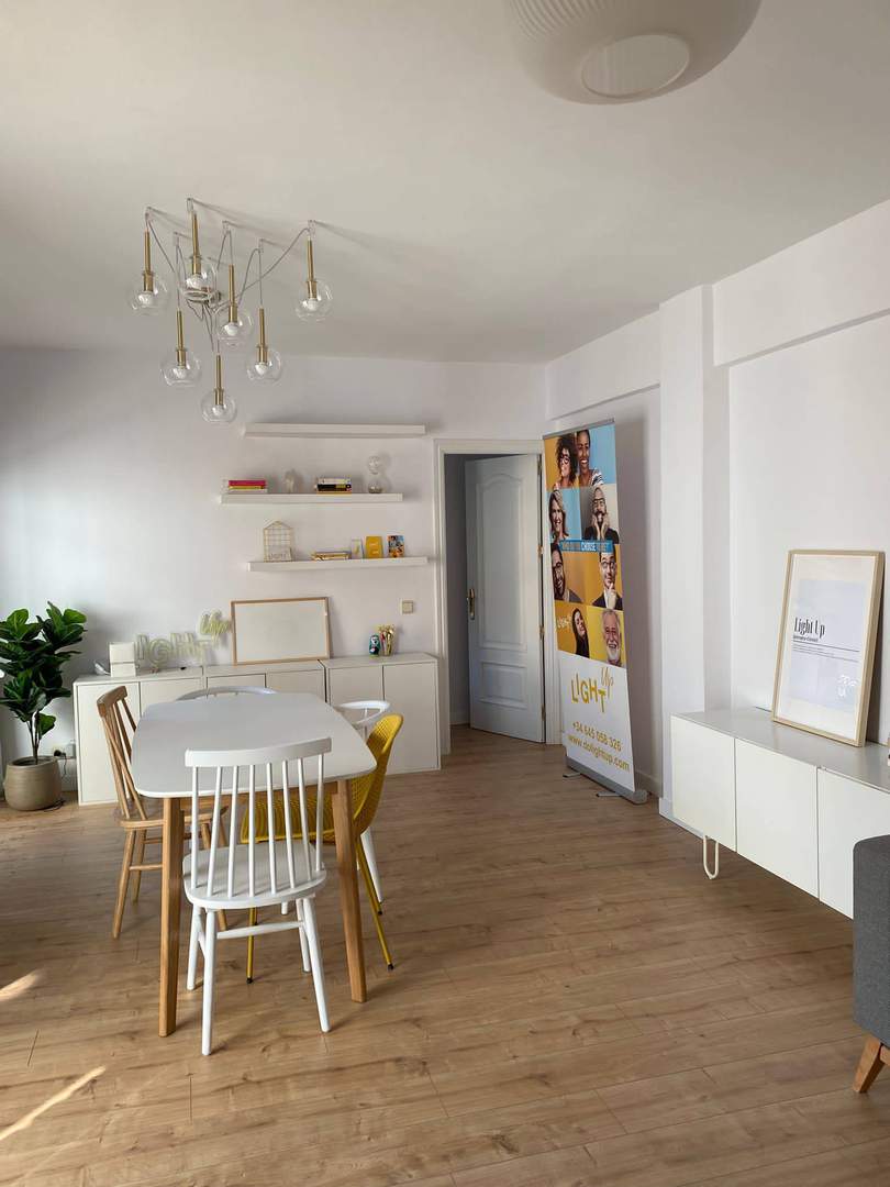 Alquila por horas Vivienda unifamiliar / Despacho estilo minimalista cosy 