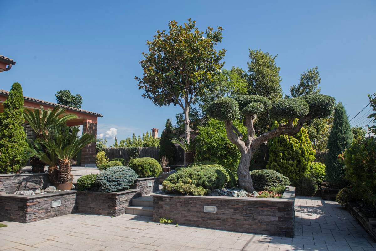 Alquila por horas Luminosa casa con piscina y jardín