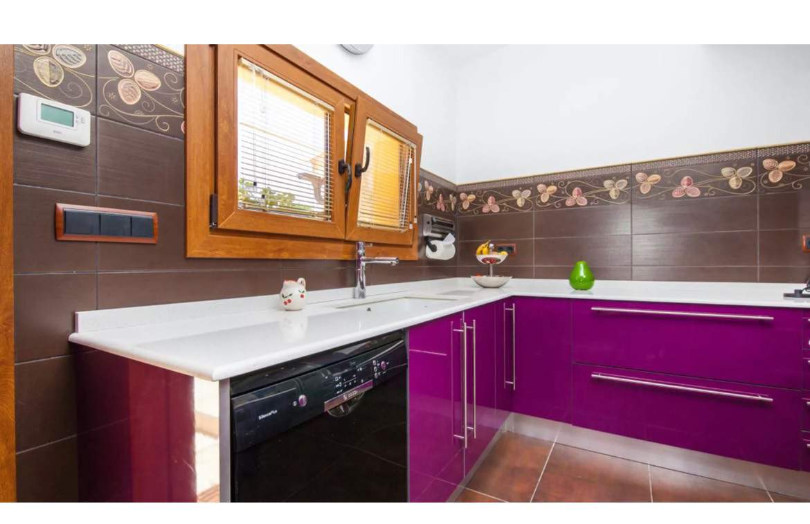 Alquila por horas Vivienda al estilo mediterraneo con espacio de arena y piscina de agua salada 