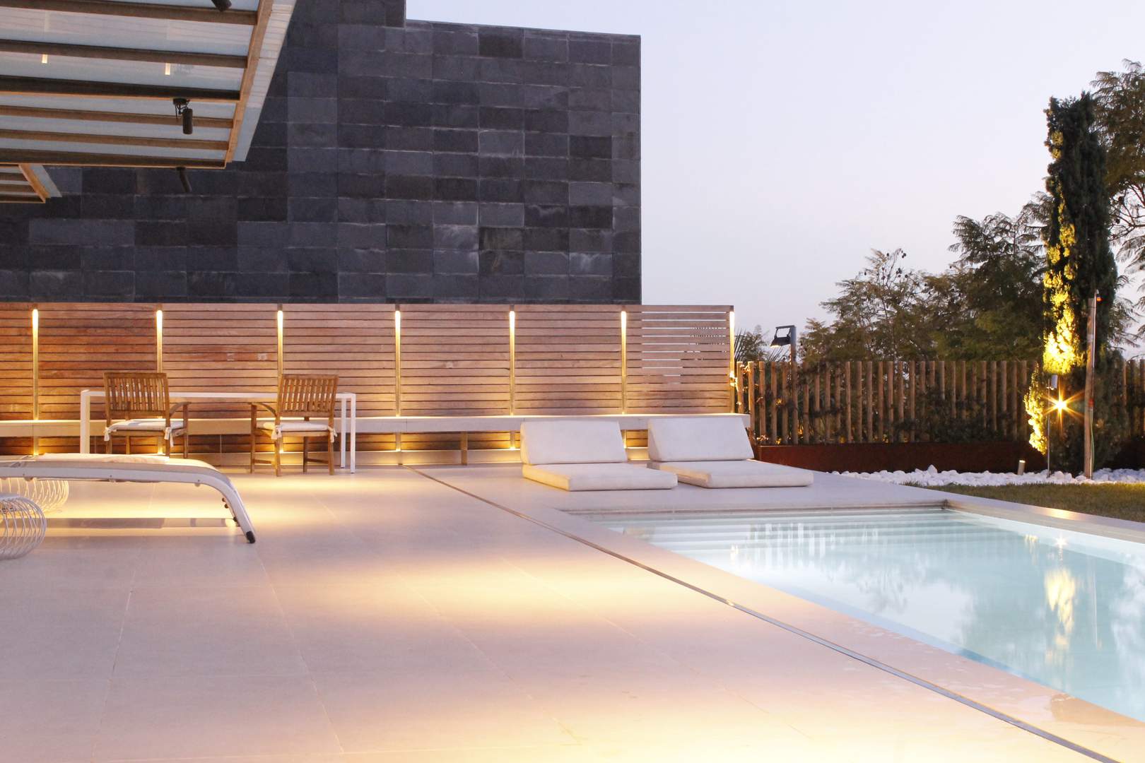 Alquila por horas Jardin con piscina para shootings rodajes