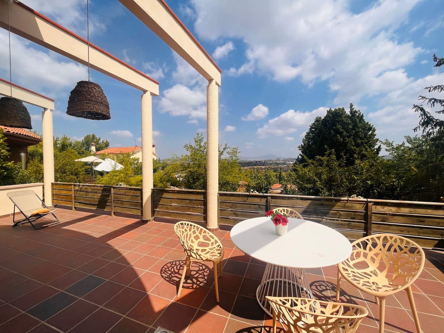 Alquila por horas Vivienda unifamiliar con vistas y luminosa