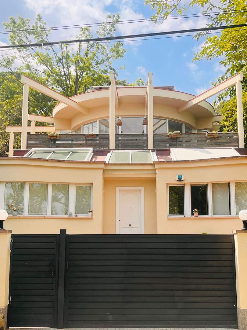 Alquila por horas Vivienda unifamiliar con vistas y luminosa