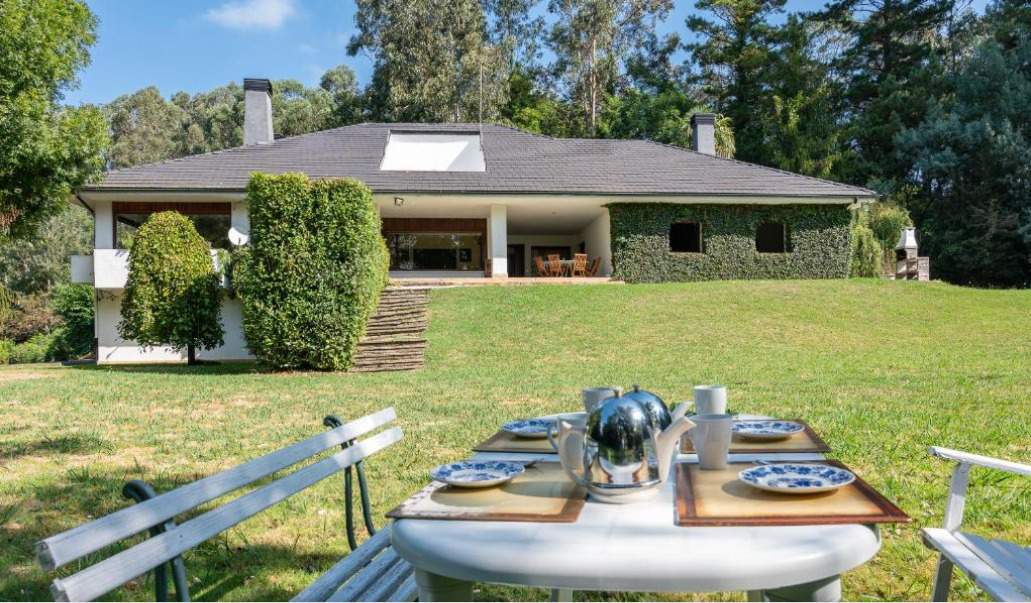 Alquila por horas Vivienda unifamiliar estilo contemporaneo