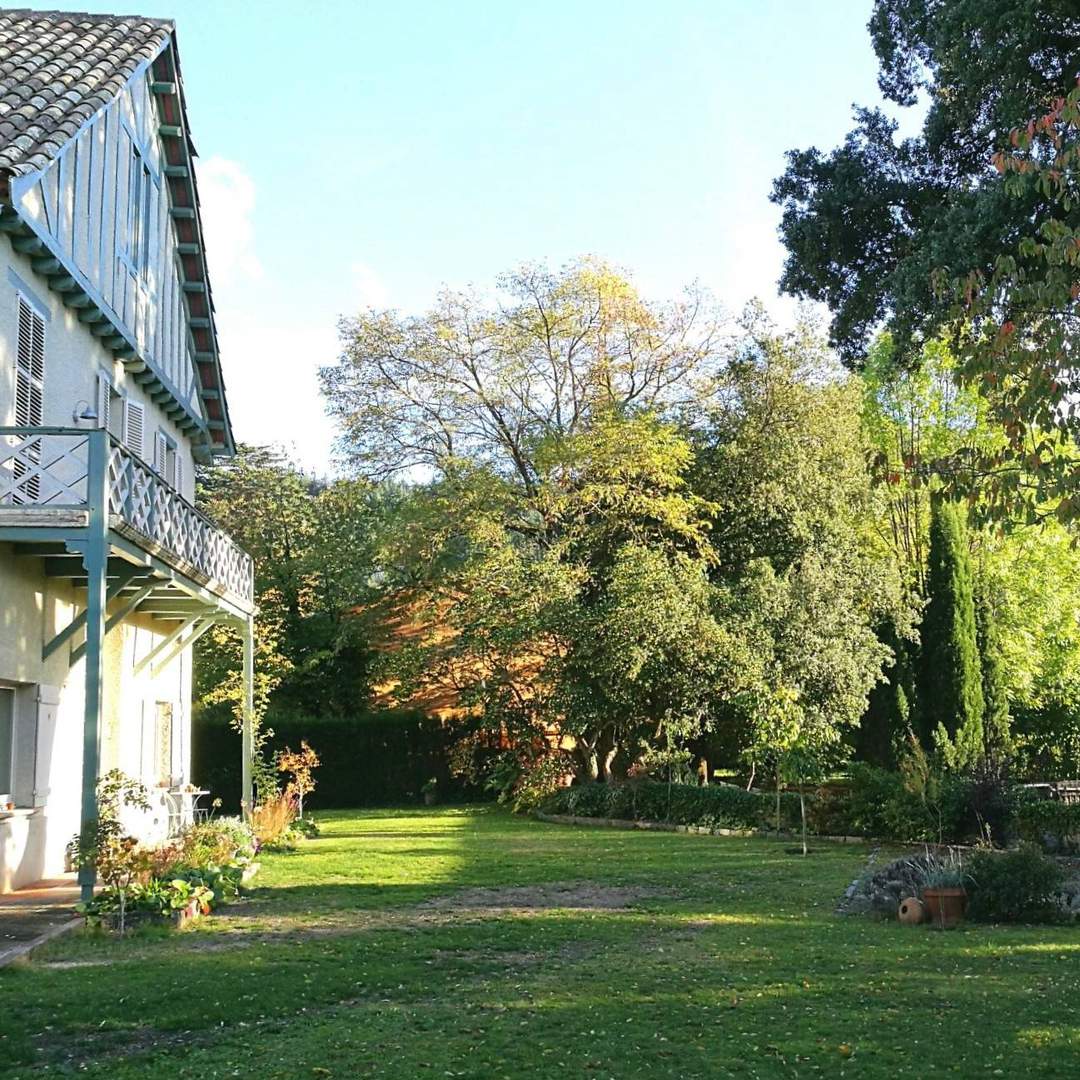 Alquila por horas CASA MODERNISTA EN VILADRAU
