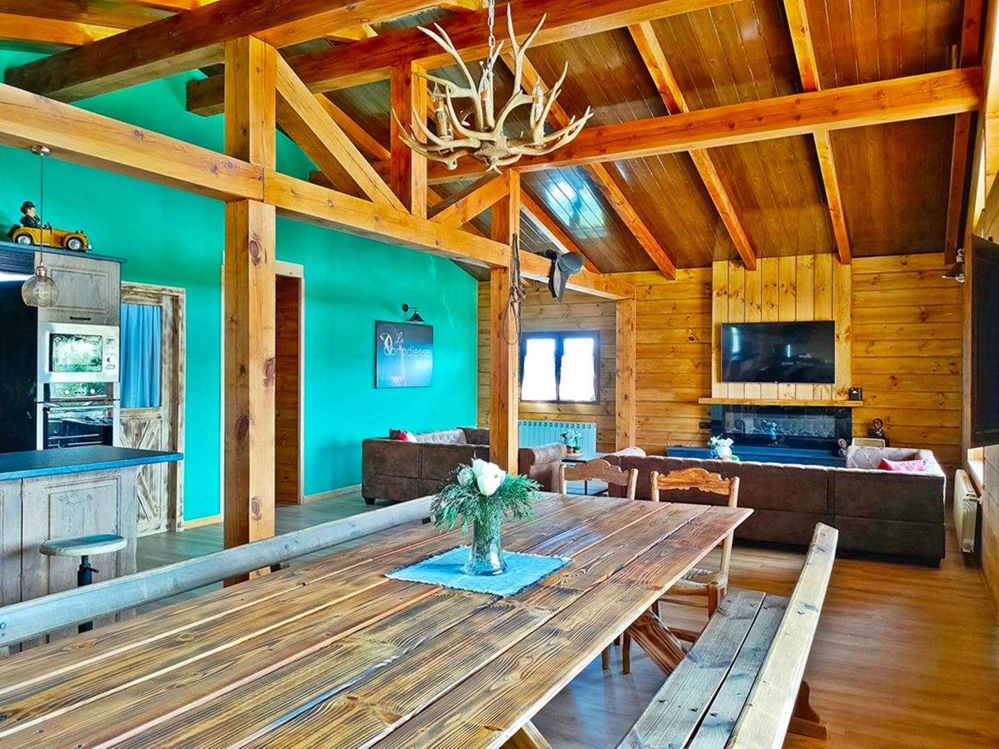 Alquila por horas Cabaña de madera típica de montaña con mucho encanto