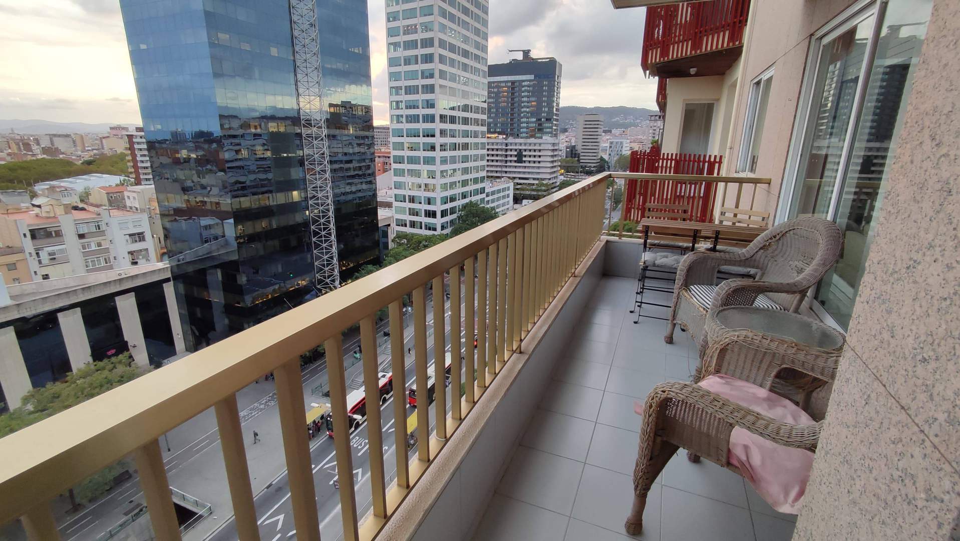Alquila por horas Piso amplio, moderno y luminoso con vistas espectaculares