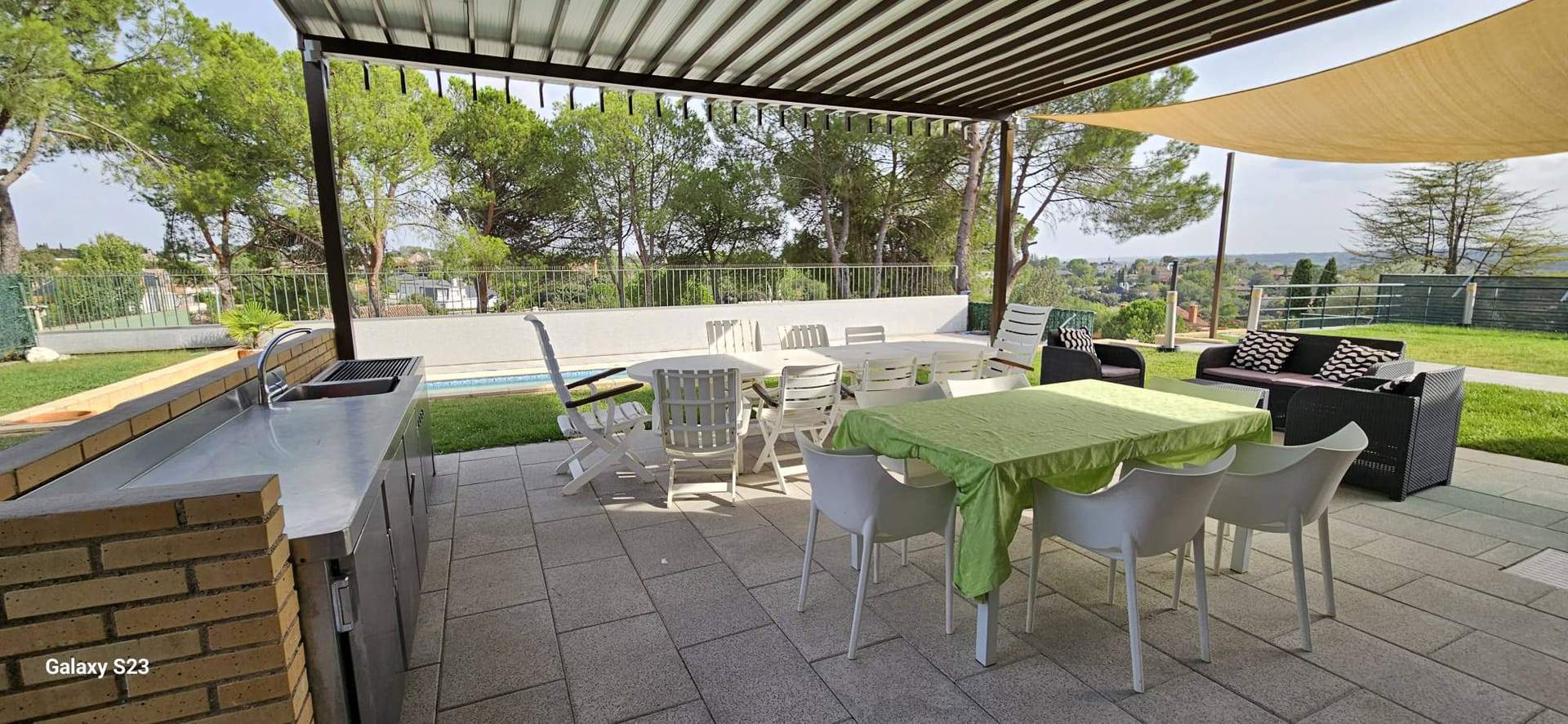 Alquila por horas Casa con Gran Terraza y vistas a las torres de Madrid