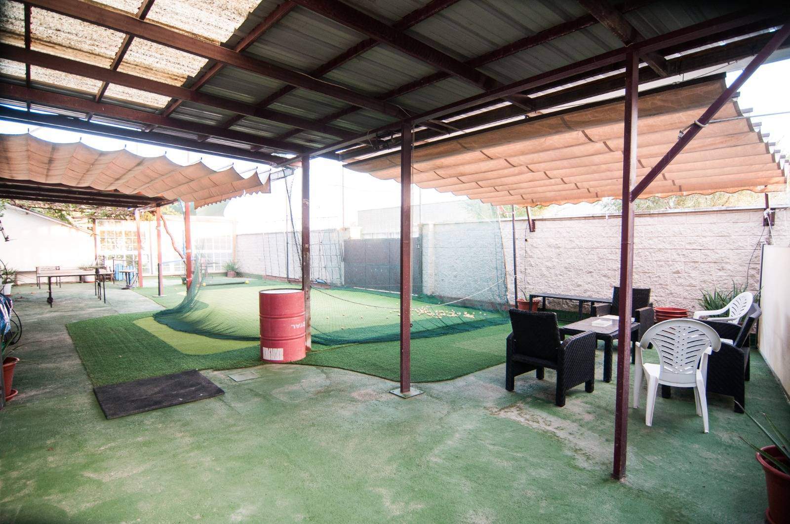 Alquila por horas Multiespacio recreativo estilo 80´s con Golf Indoor y terraza