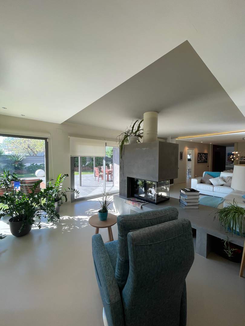 Alquila por horas Vivienda unifamiliar de estilo moderno