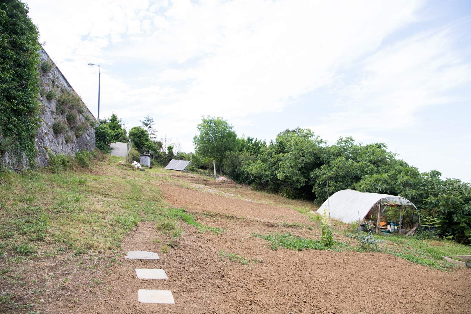 Alquila por horas Finca rústica con acceso a acantilado
