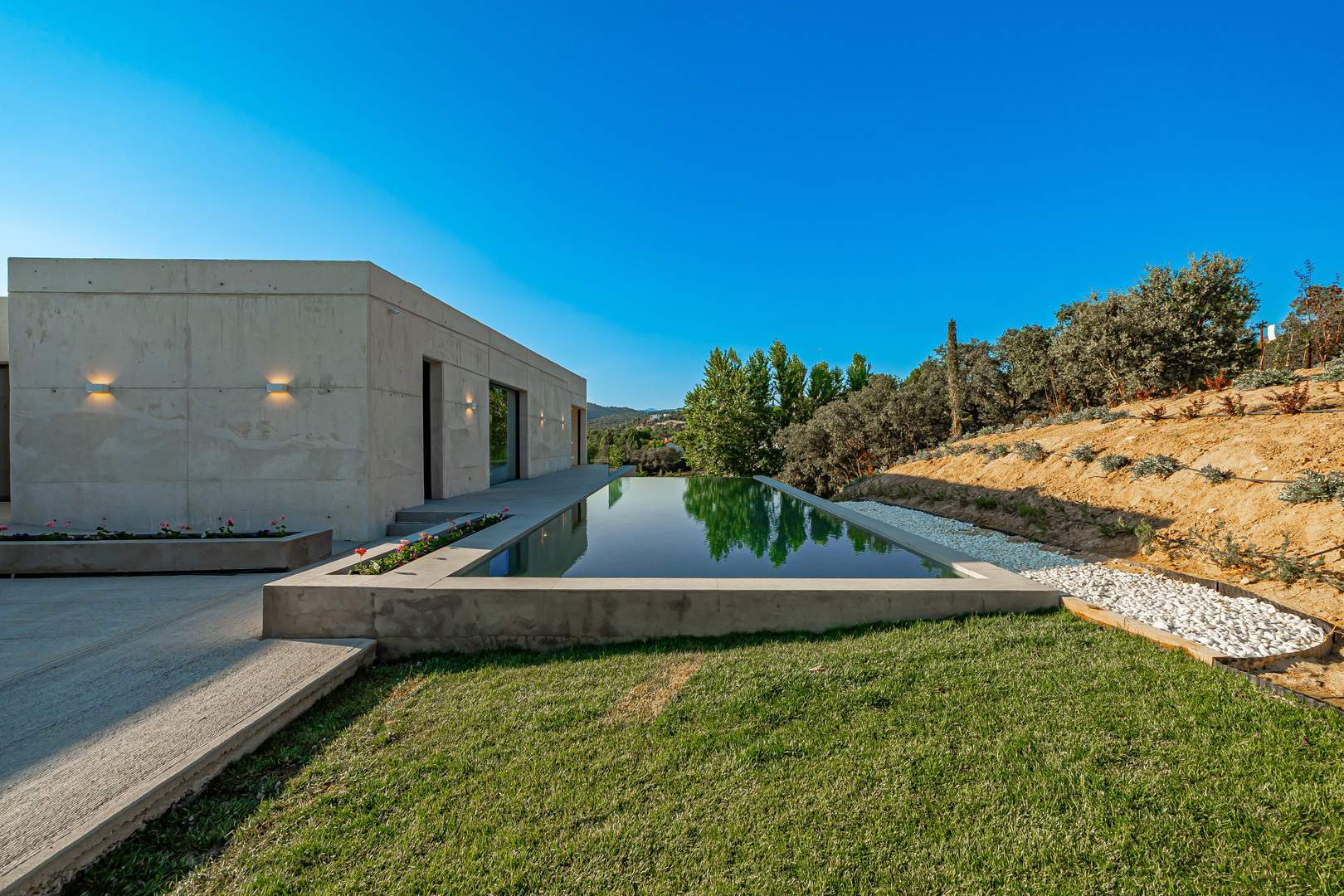 Alquila por horas Villa Elegante en Hormigón