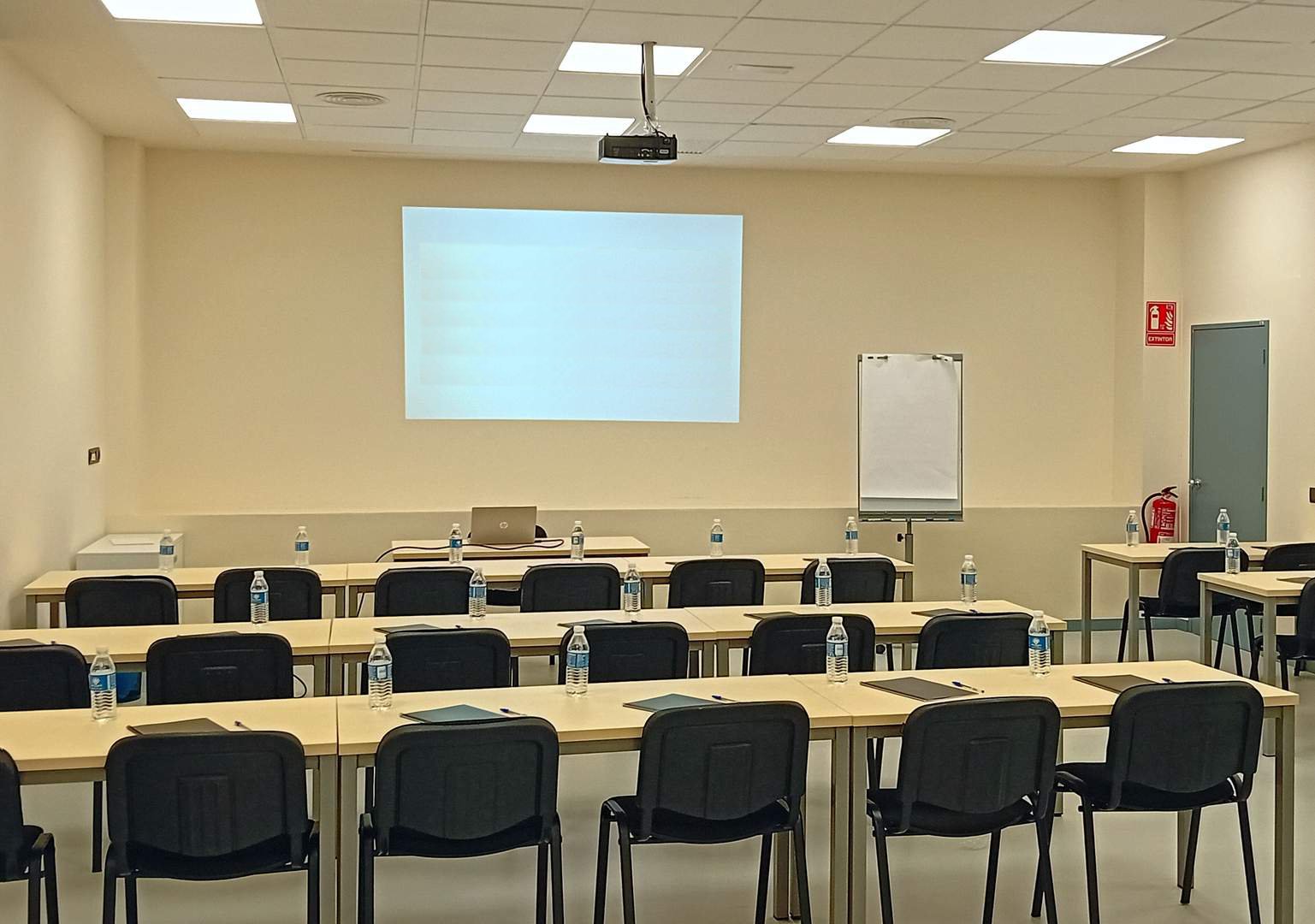 Alquila por horas Aula Teórica/Clase 1