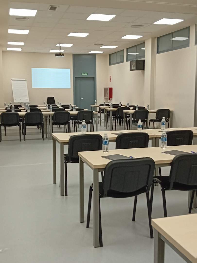 Alquila por horas Aula teórica 2