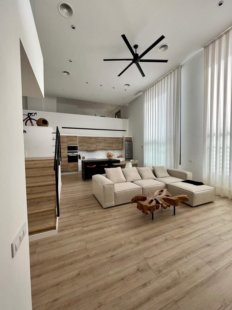 Alquila por horas Loft Doble Altura Estilo Industrial