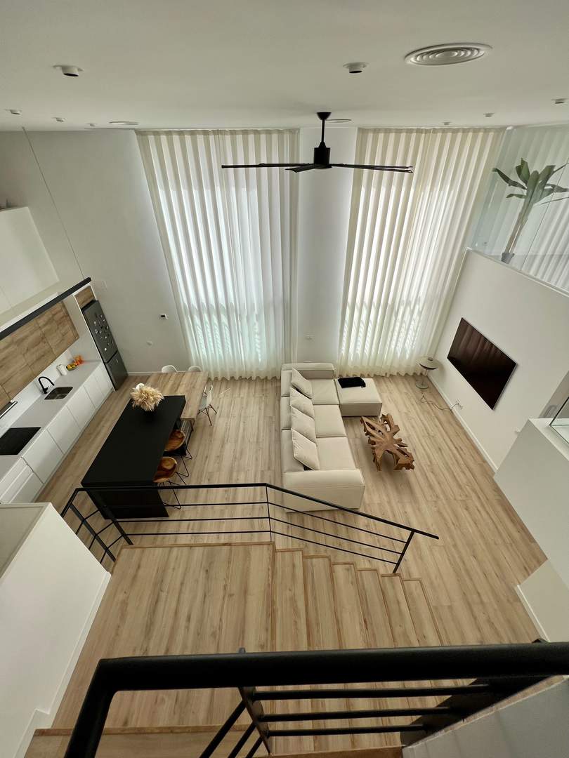Alquila por horas Loft Doble Altura Estilo Industrial