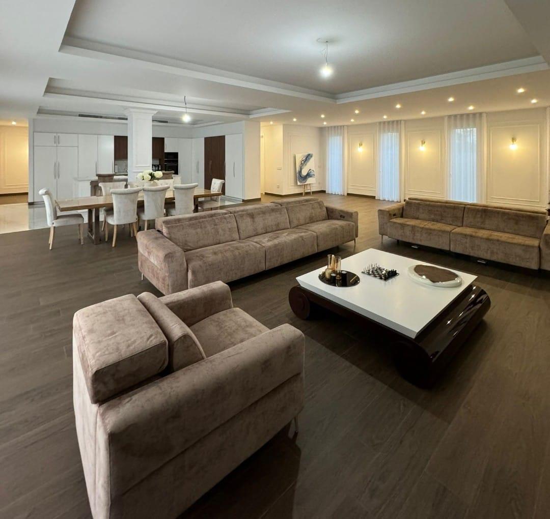 Alquila por horas Chalet de 1500m con piscina, chill out y discoteca
