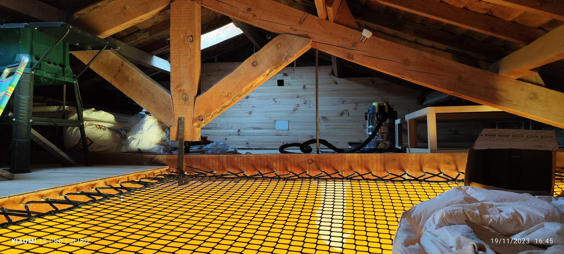 Alquila por horas Casa con cubierta de madera