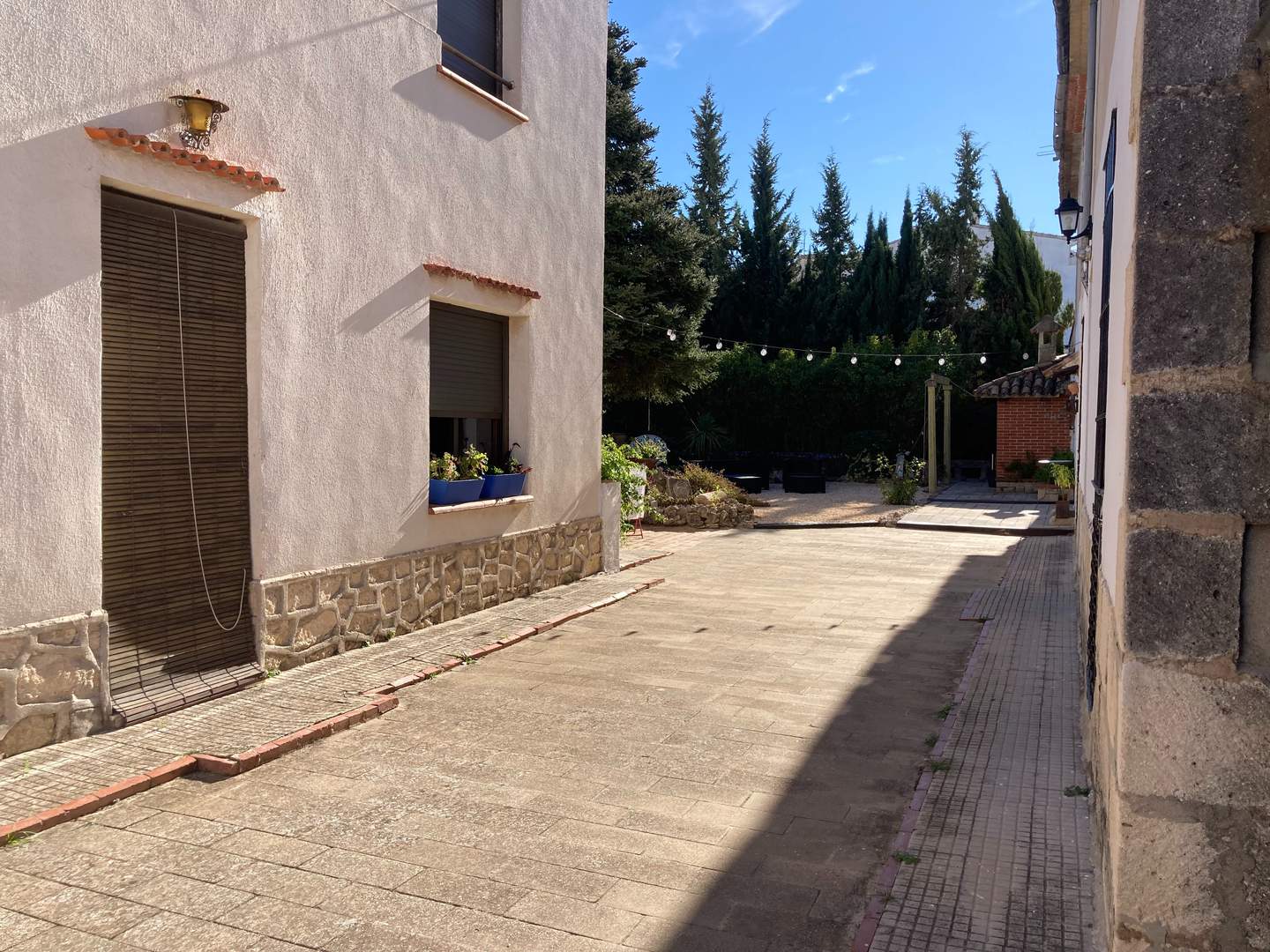 Alquila por horas Casa unifamiliar con mas de 100 años de antigüedad