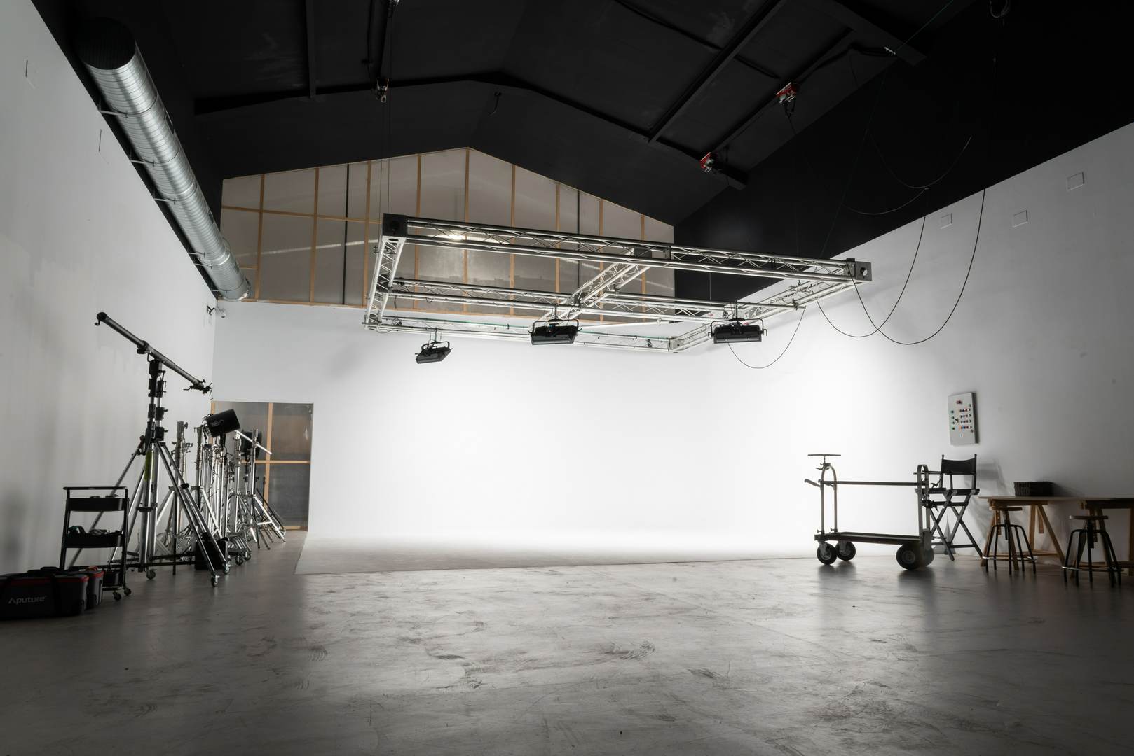 Alquila por horas Estudio para Rodajes y Fotografía