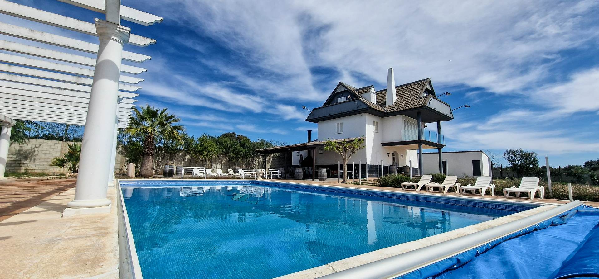 Alquila por horas Chalet independiente con piscina