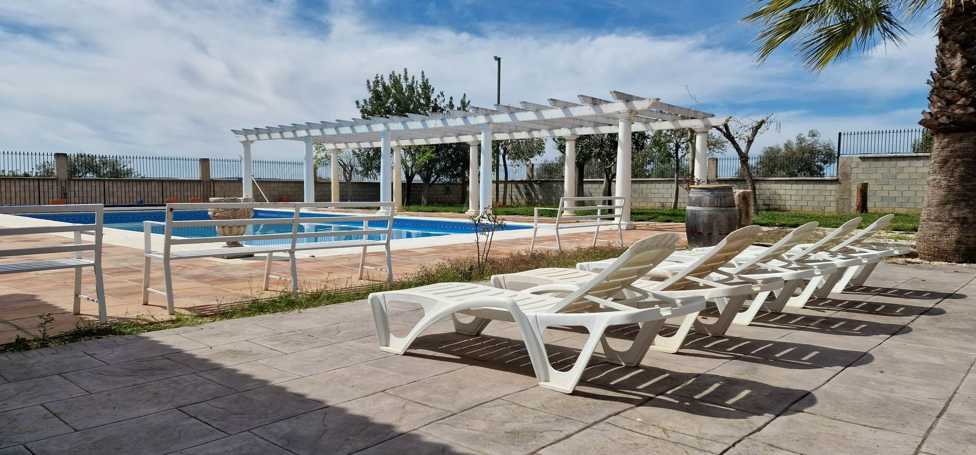 Alquila por horas Chalet independiente con piscina