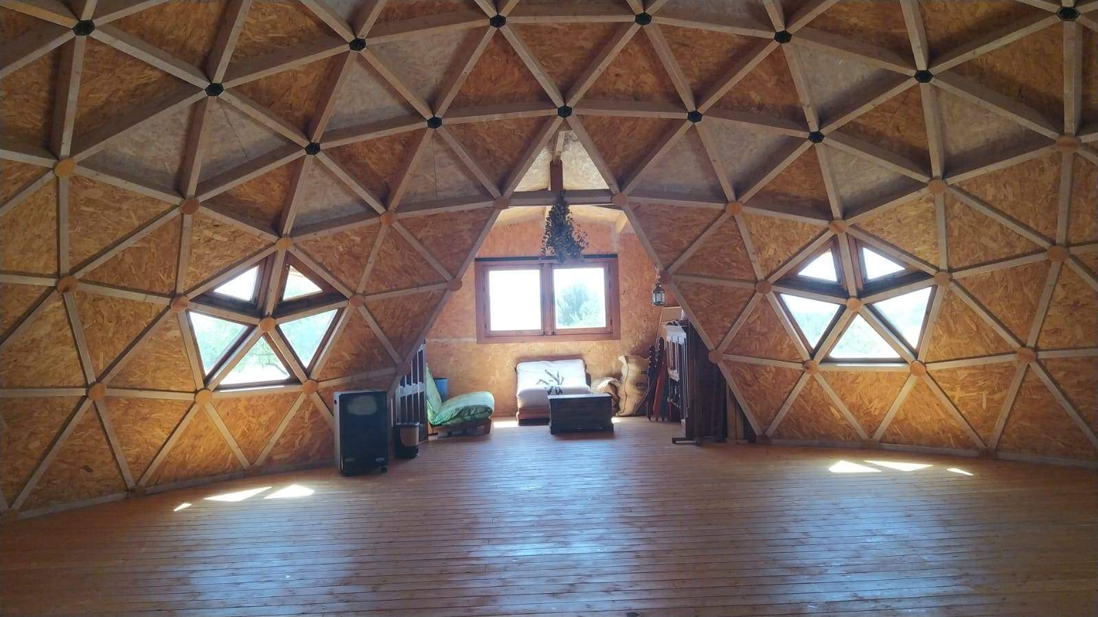 Alquila por horas Cúpula geodésica con criterios de bioconstrucción
