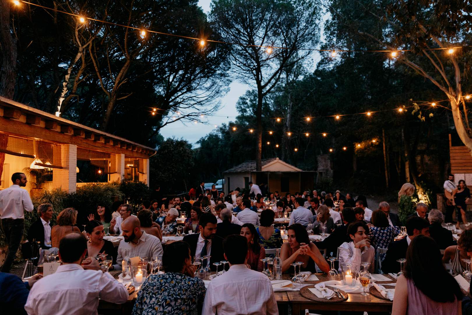 Alquila por horas Restaurante en el bosque