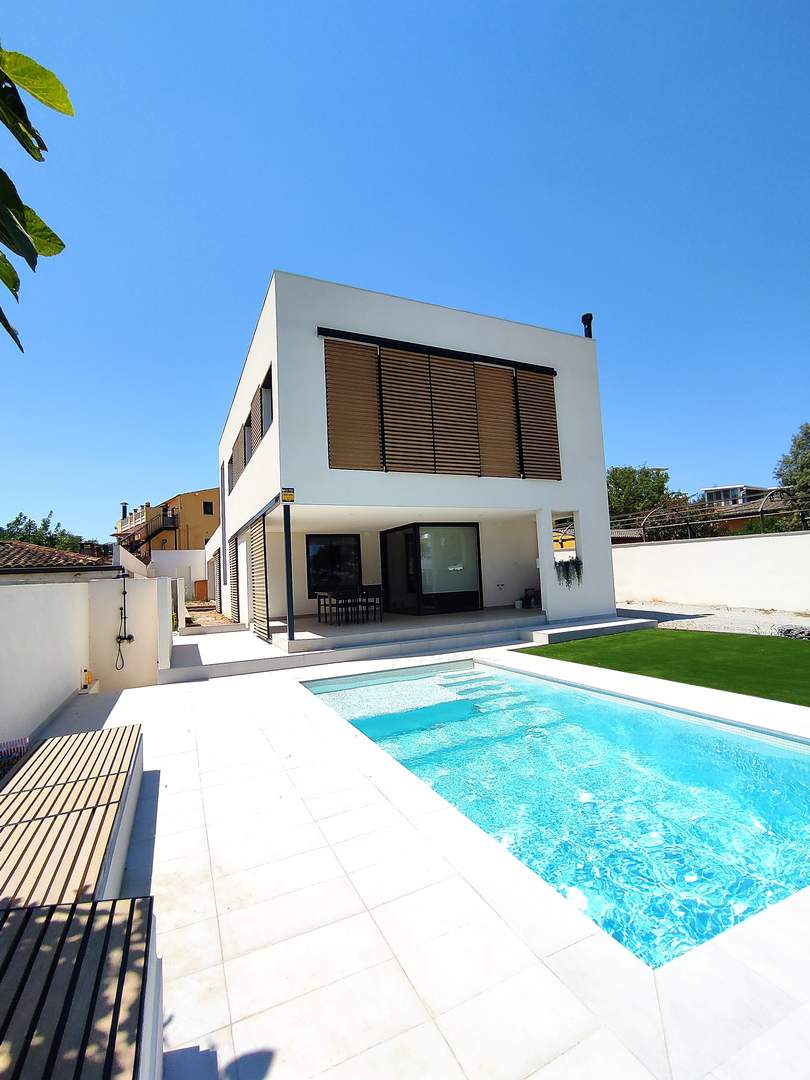 Alquila por horas Vivienda Unifamiliar aislada con vistas arquitectura contemporanea