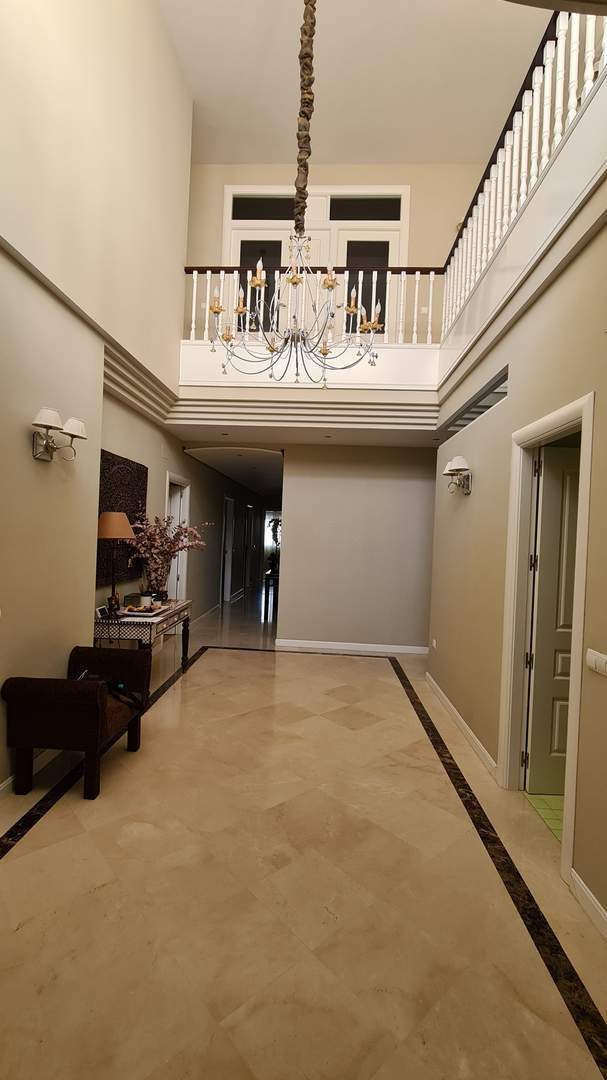 Alquila por horas Vivienda con cueva y piscina