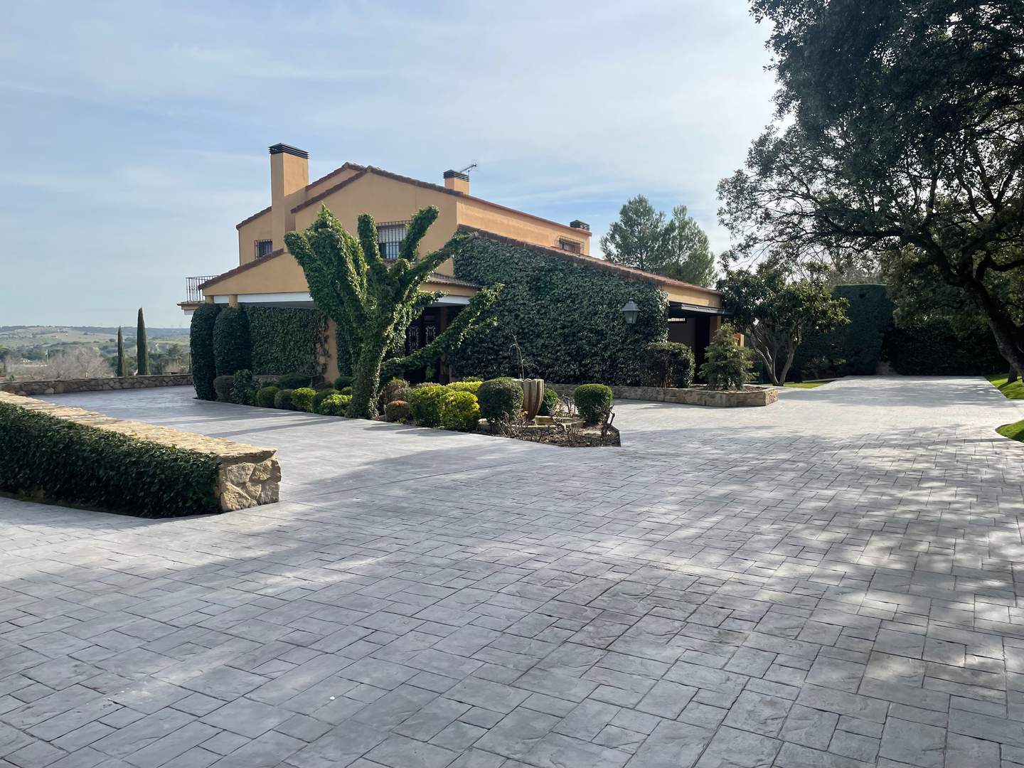 Alquila por horas Vivienda unifamiliar con gran jardin