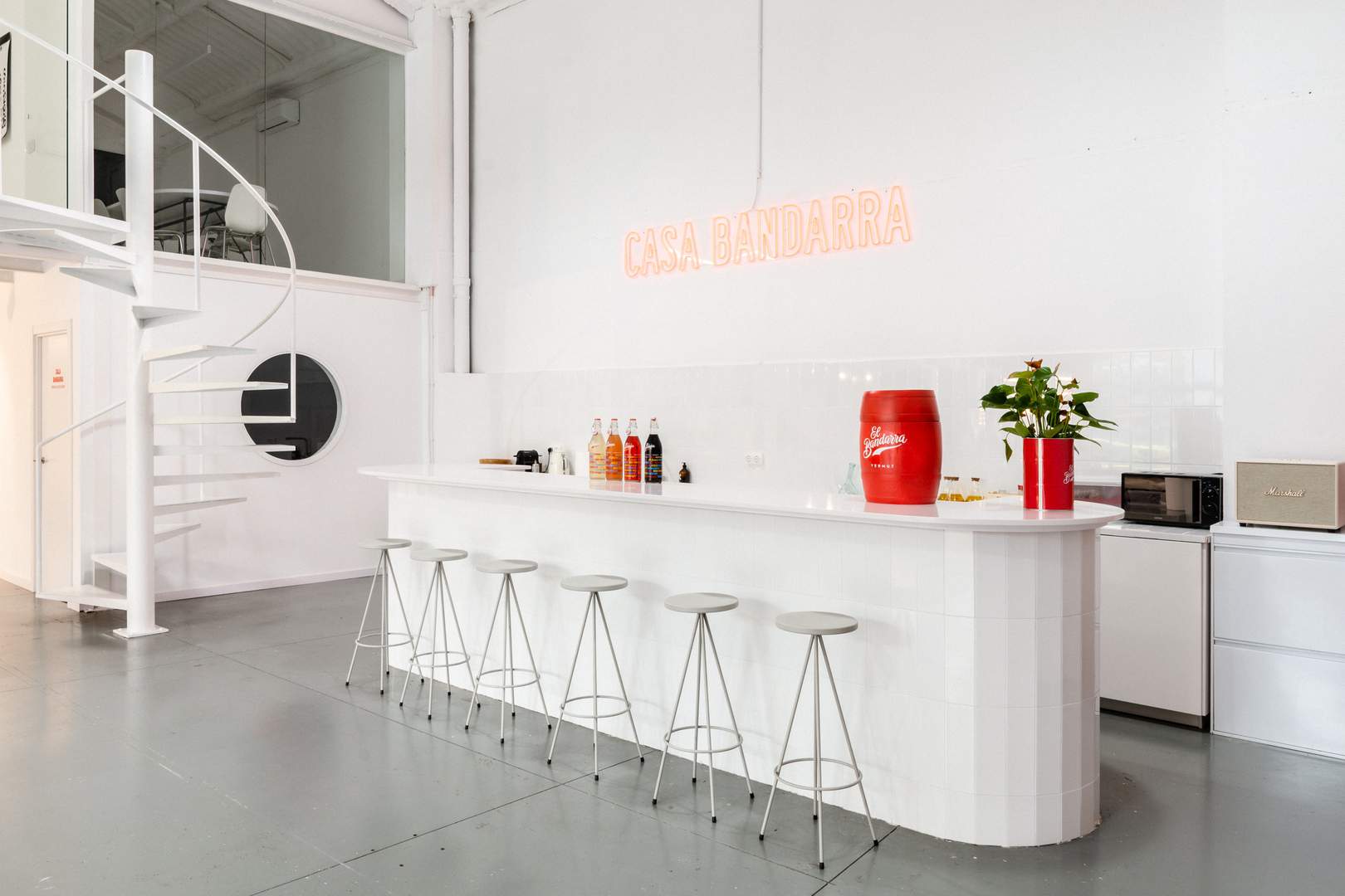 Alquila por horas Espacio Industrial en Poblenou