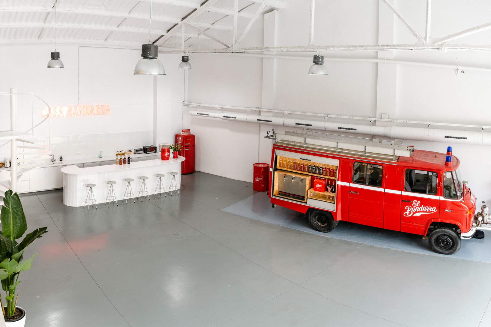 Alquila por horas Espacio Industrial en Poblenou