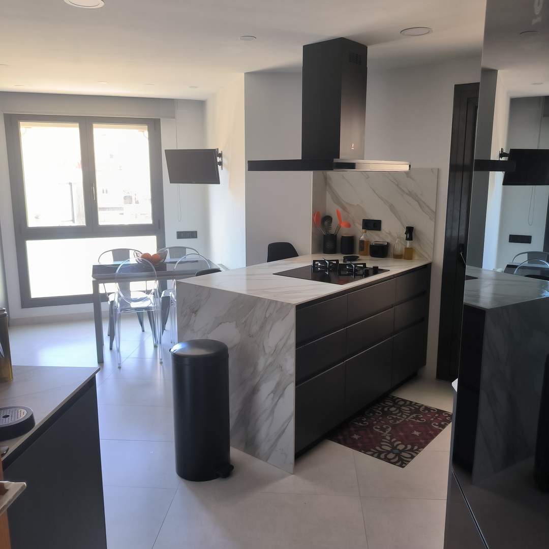 Alquila por horas Piso exclusivo en Barcelona con piscina y terraza