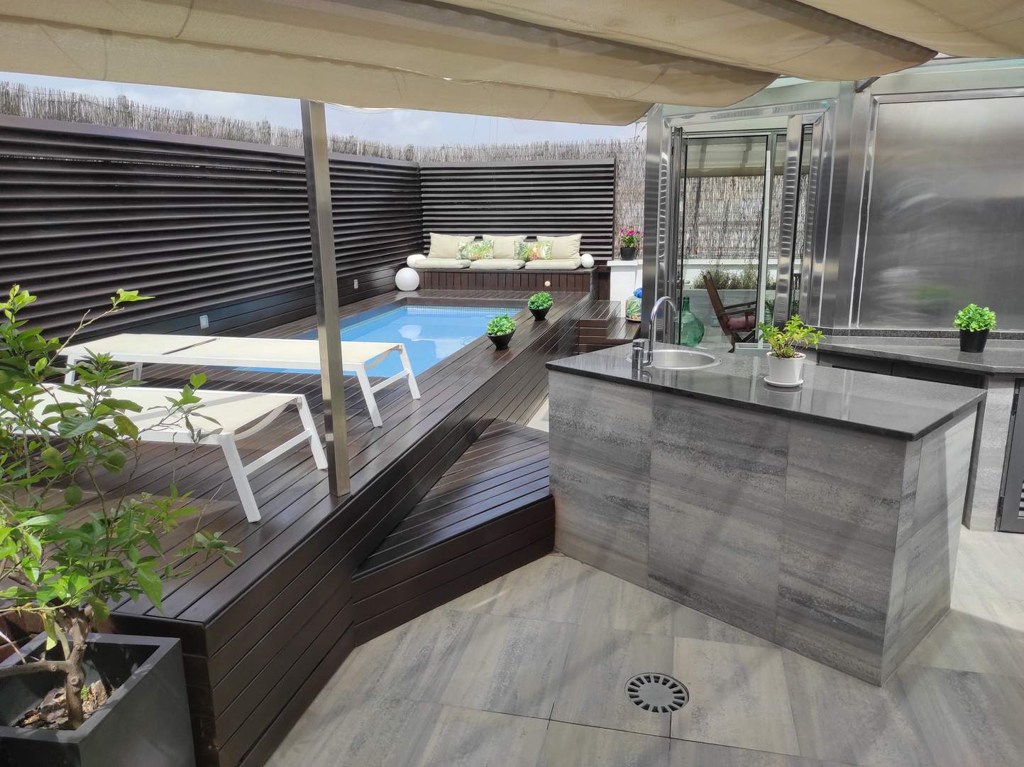 Alquila por horas Piso exclusivo en Barcelona con piscina y terraza