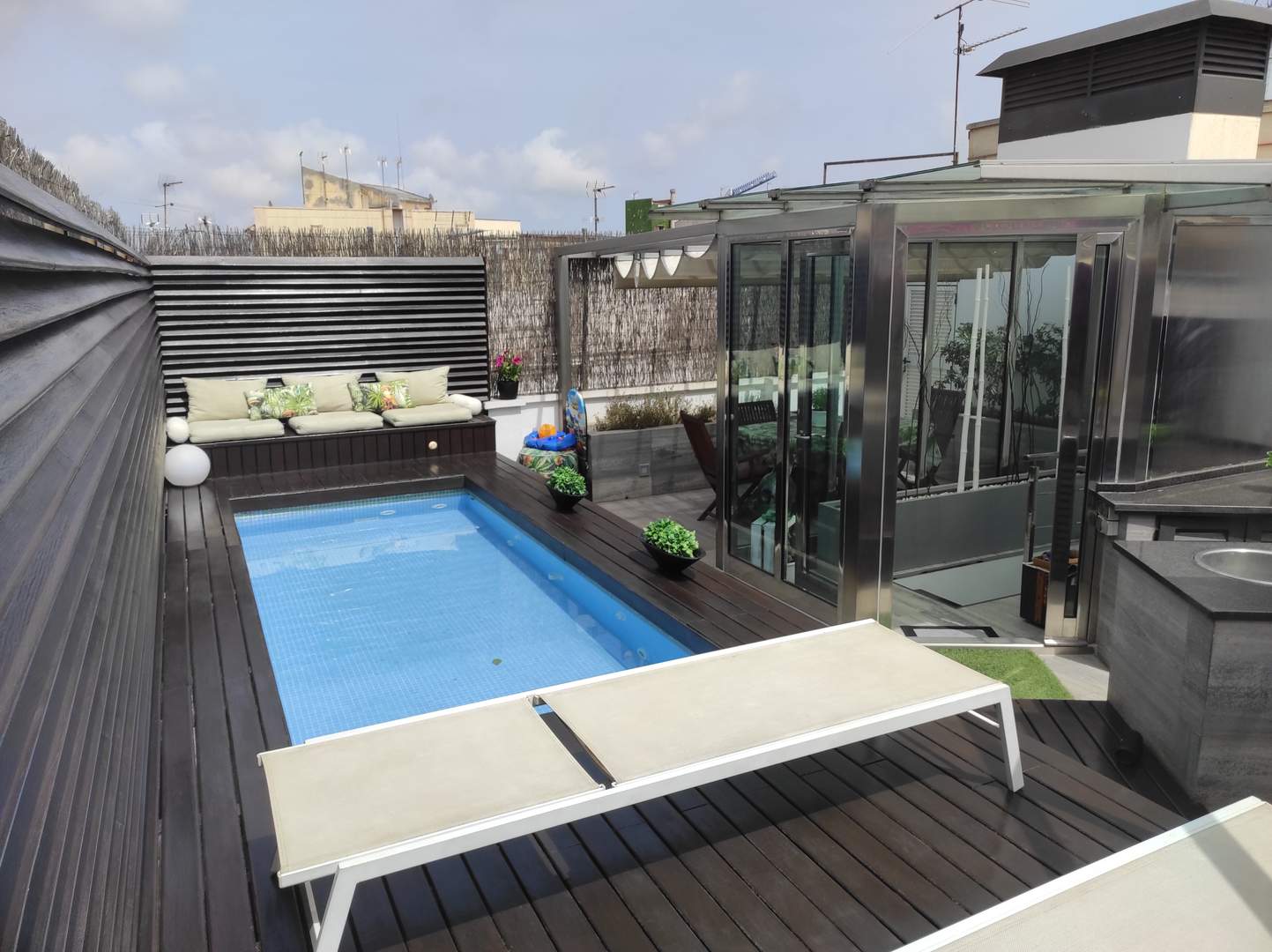 Alquila por horas Piso exclusivo en Barcelona con piscina y terraza