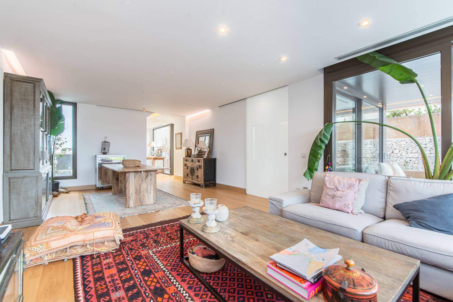 Alquila por horas Vivienda moderna clásica cubo