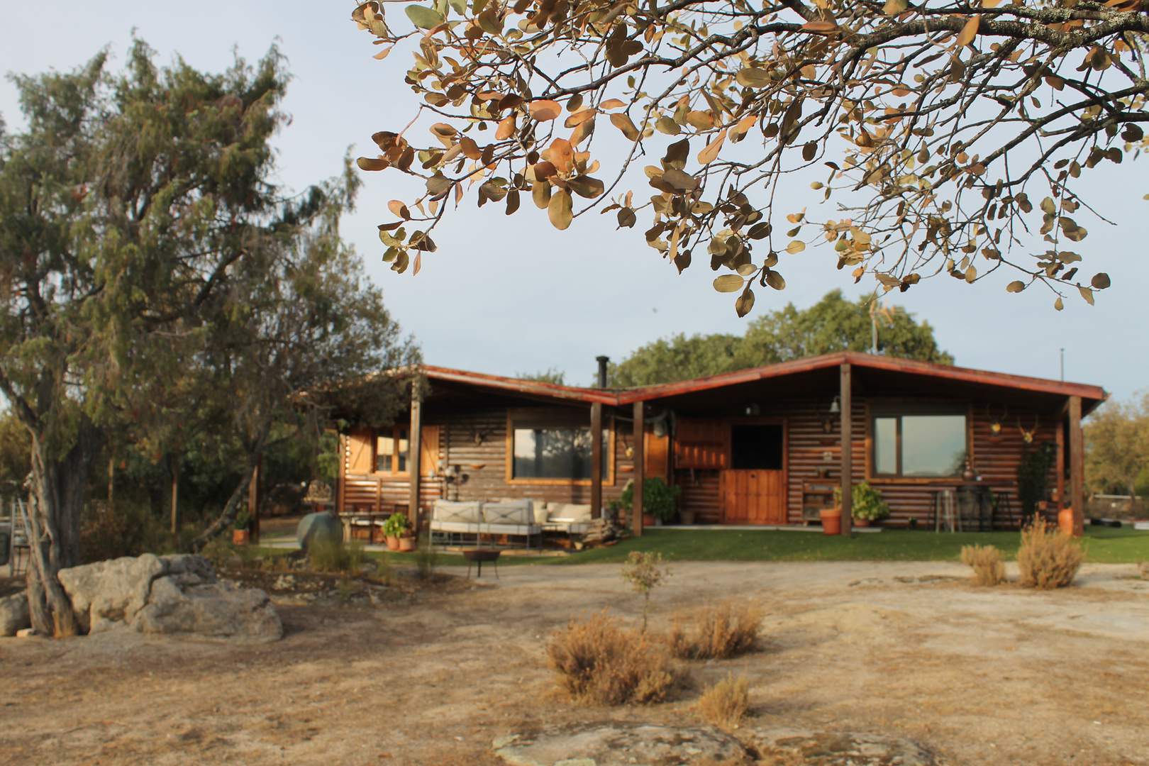 Alquila por horas Casa de madera con fantásticas vistas y caballos