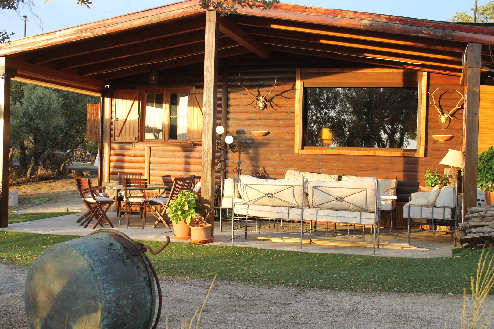 Alquila por horas Casa de madera con fantásticas vistas y caballos