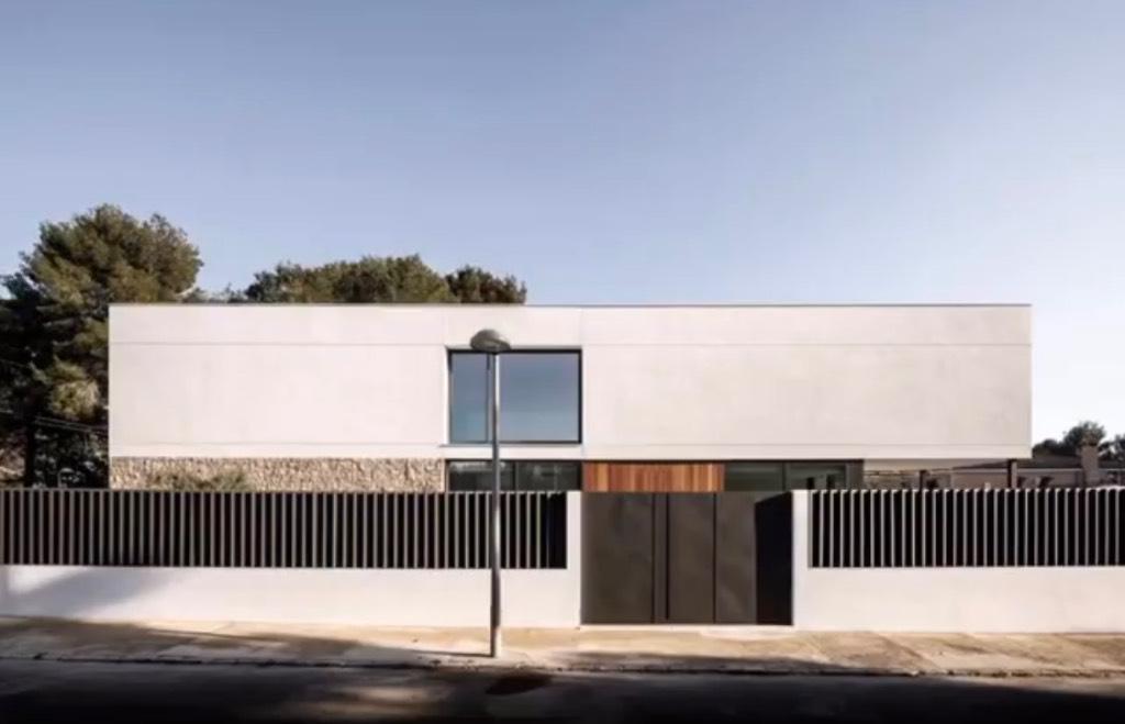 Alquila por horas Vivienda aislada estilo mediterráneo 
