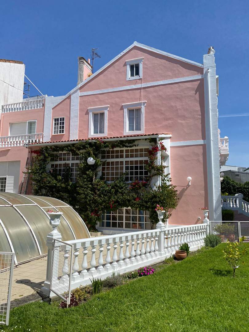Alquila por horas Vivienda unifamiliar de estilo indiano