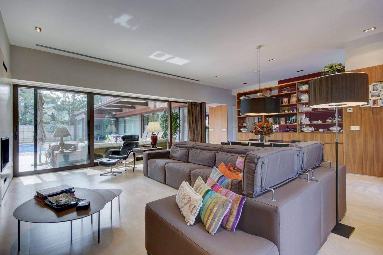 Alquila por horas Casa de diseño con dos piscinas
