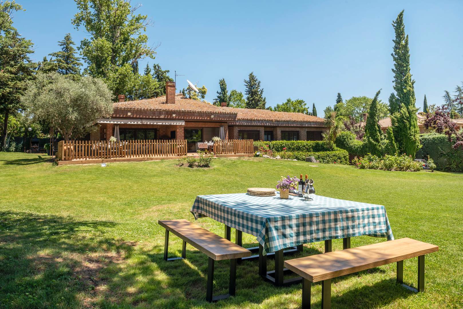 Alquila por horas Vivienda con multiespacio para cualquier tipo de evento